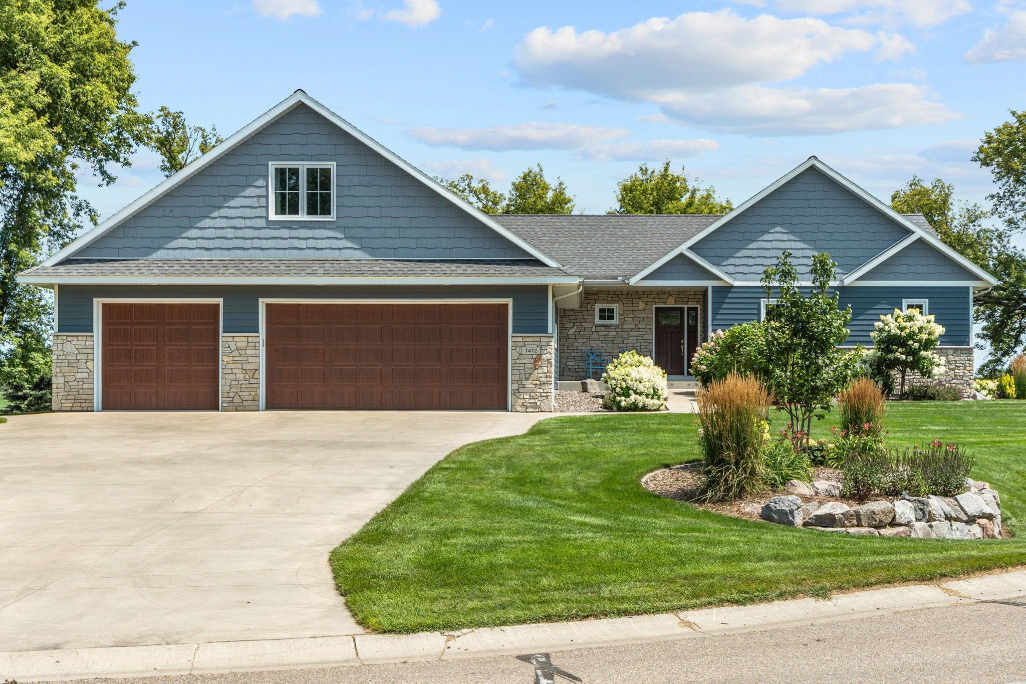 1412 Fairacre Lane SW — photo