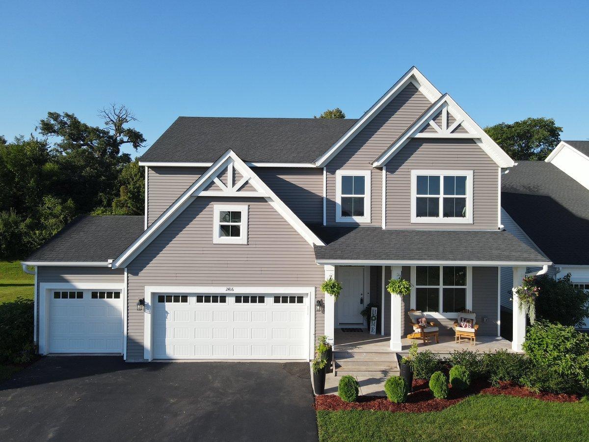 2416 Greenbriar Lane — photo
