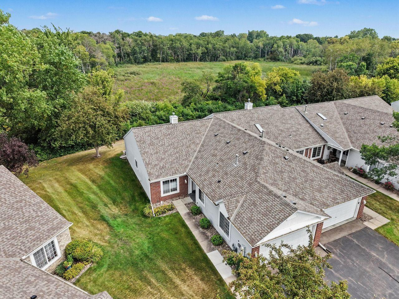 7586 Ojibway Park Bay — photo