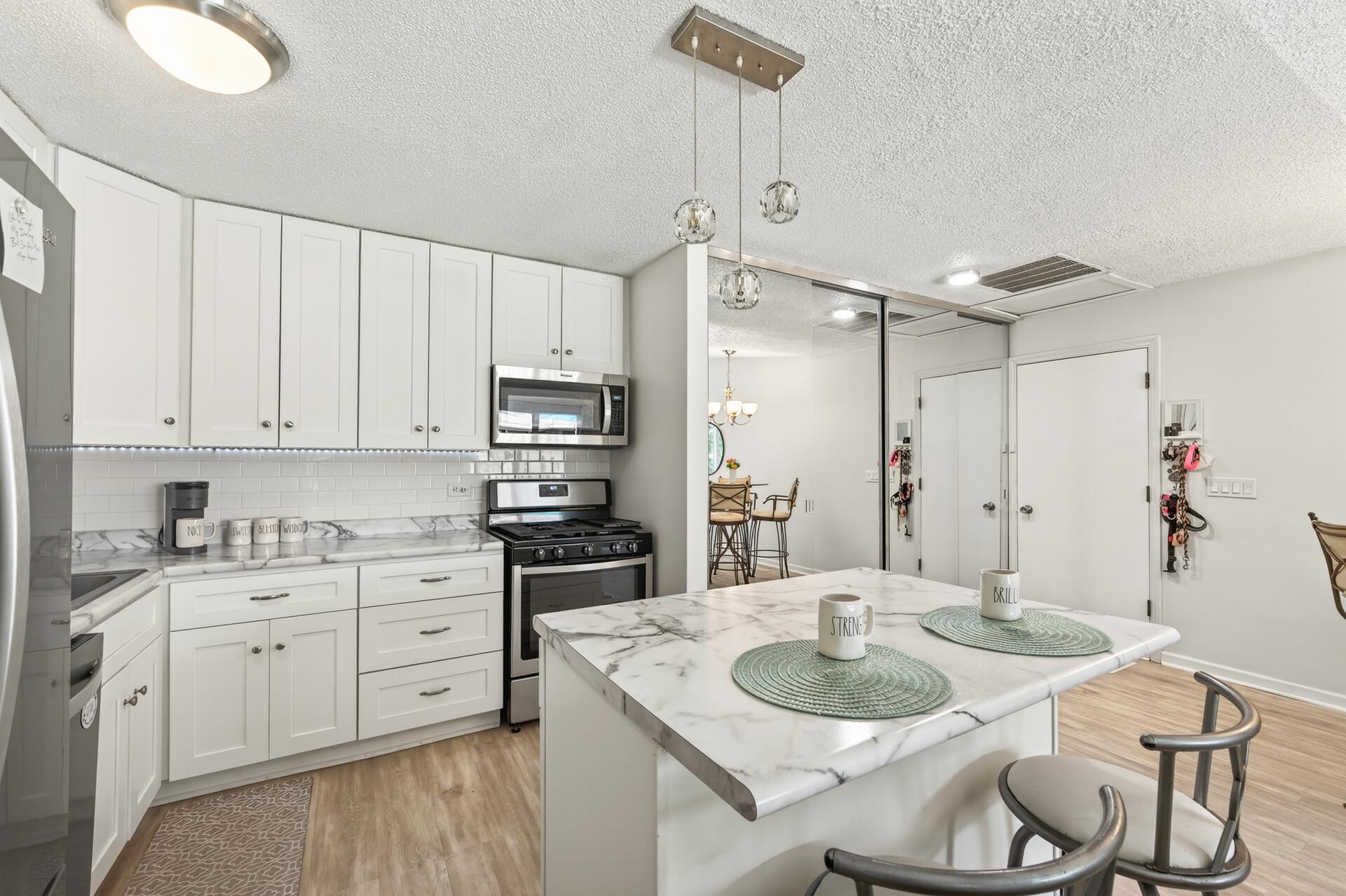 9601 Lonsdale Circle — photo