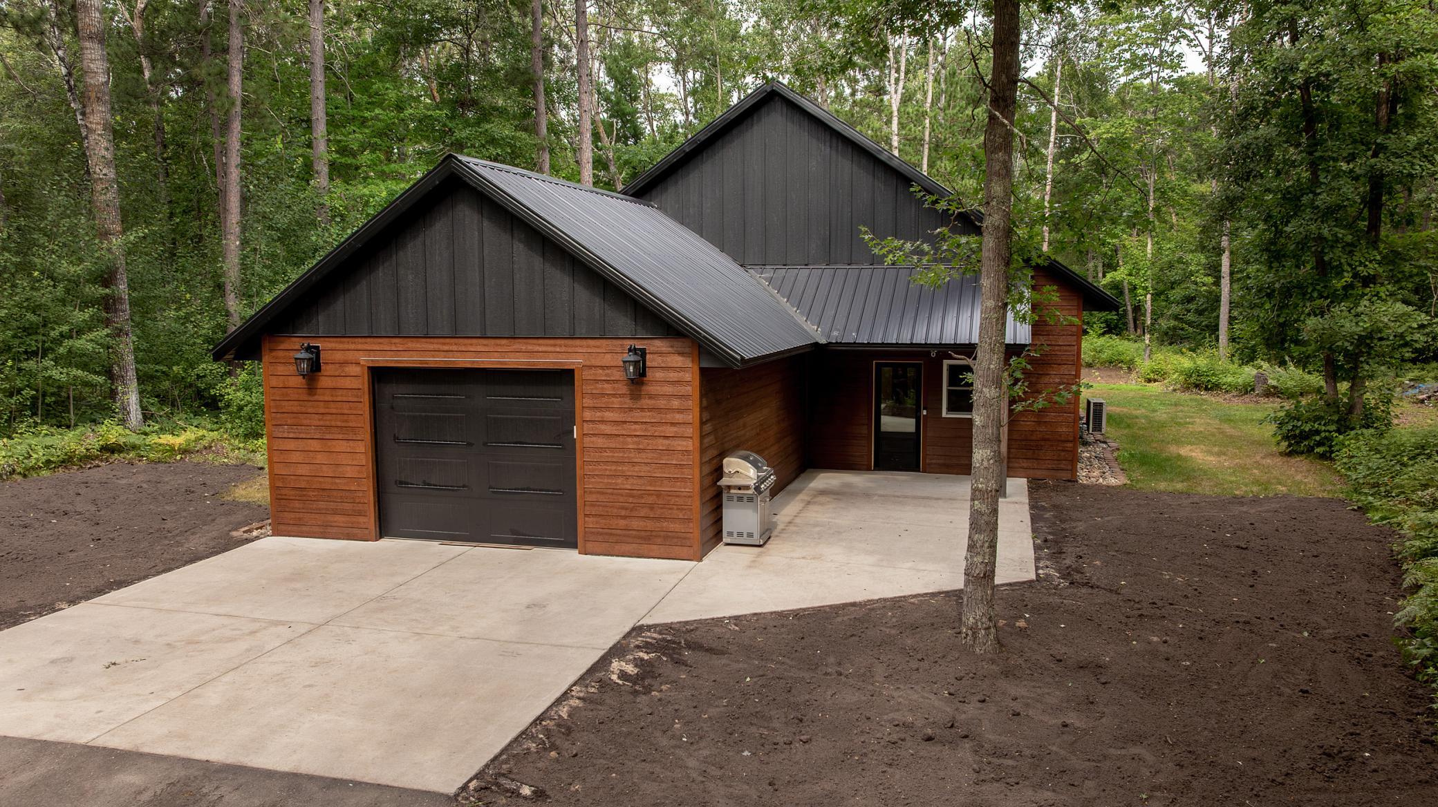 9598 Ossawinnamakee Road — photo