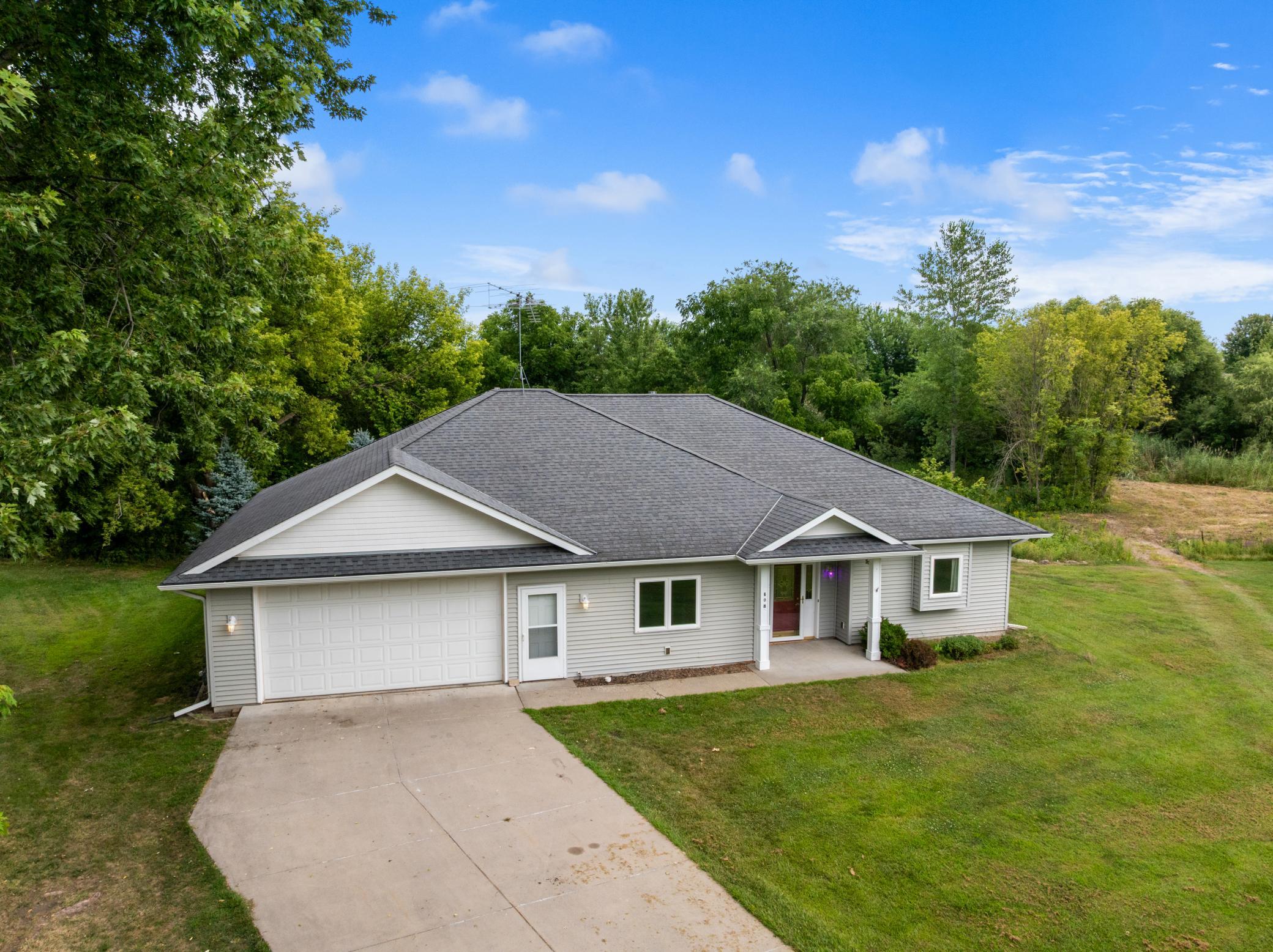 608 Parkview Circle — photo