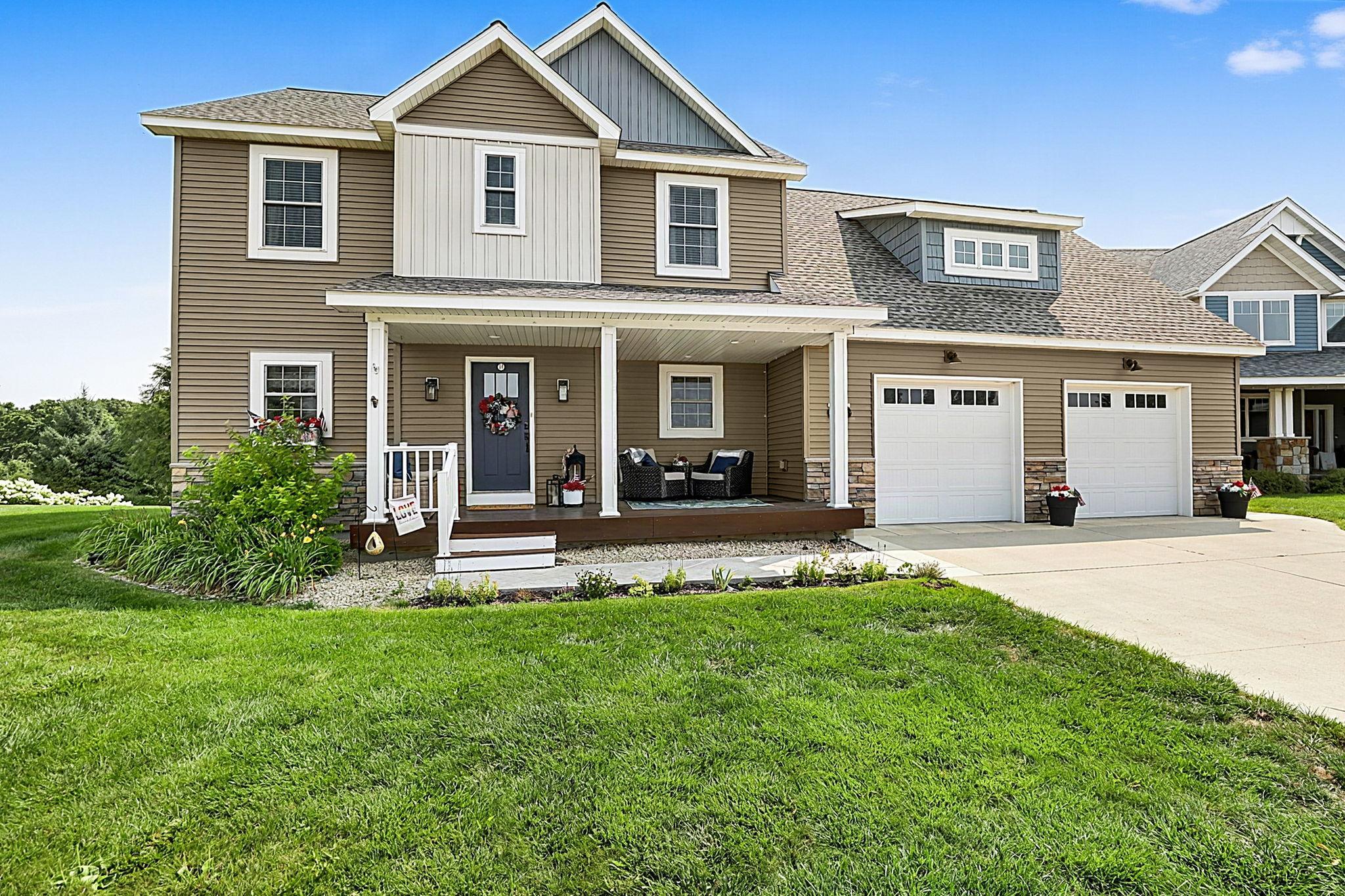 3408 Old Creek Way NE — photo