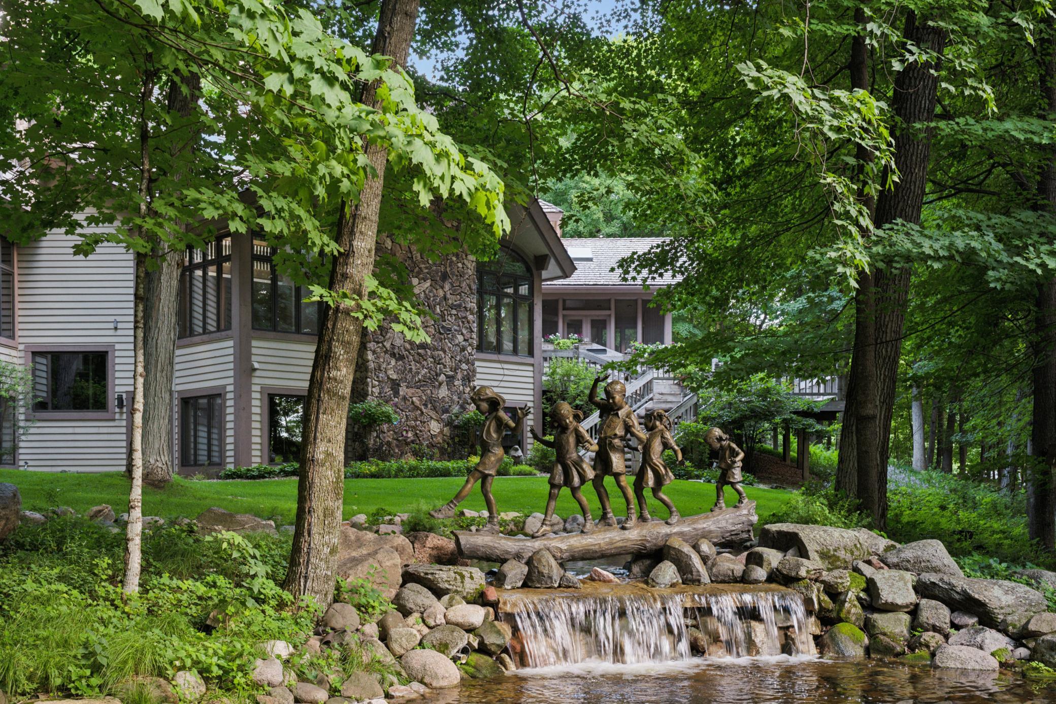 1420 Tamarack Drive — photo