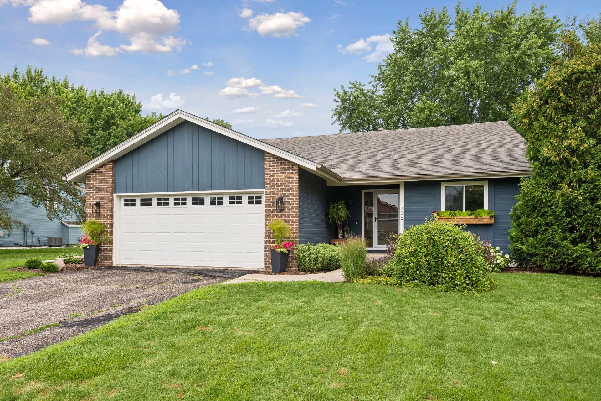 1705 White Oak Drive — photo