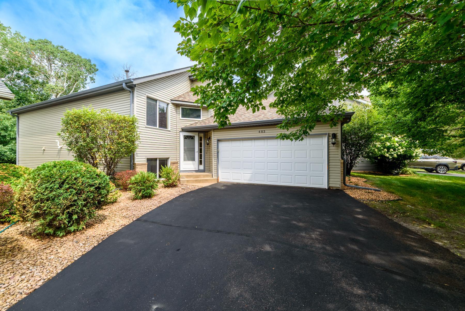 483 Poplar Drive — photo