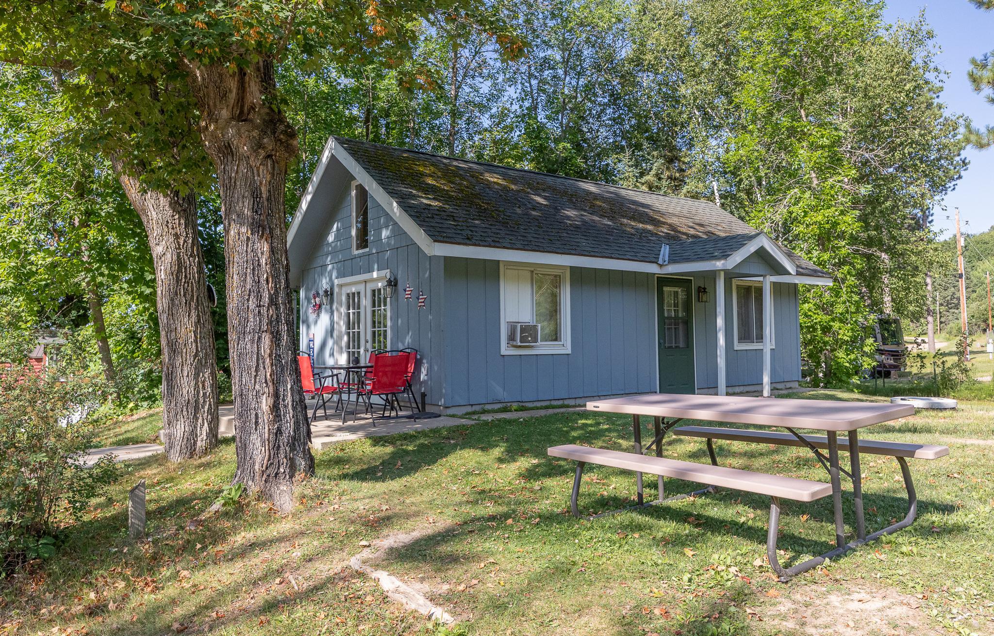 1650 Wabedo Frontage Road NE — photo