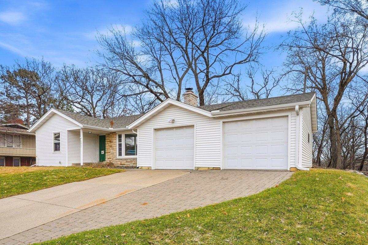 4015 Wayzata Boulevard — photo