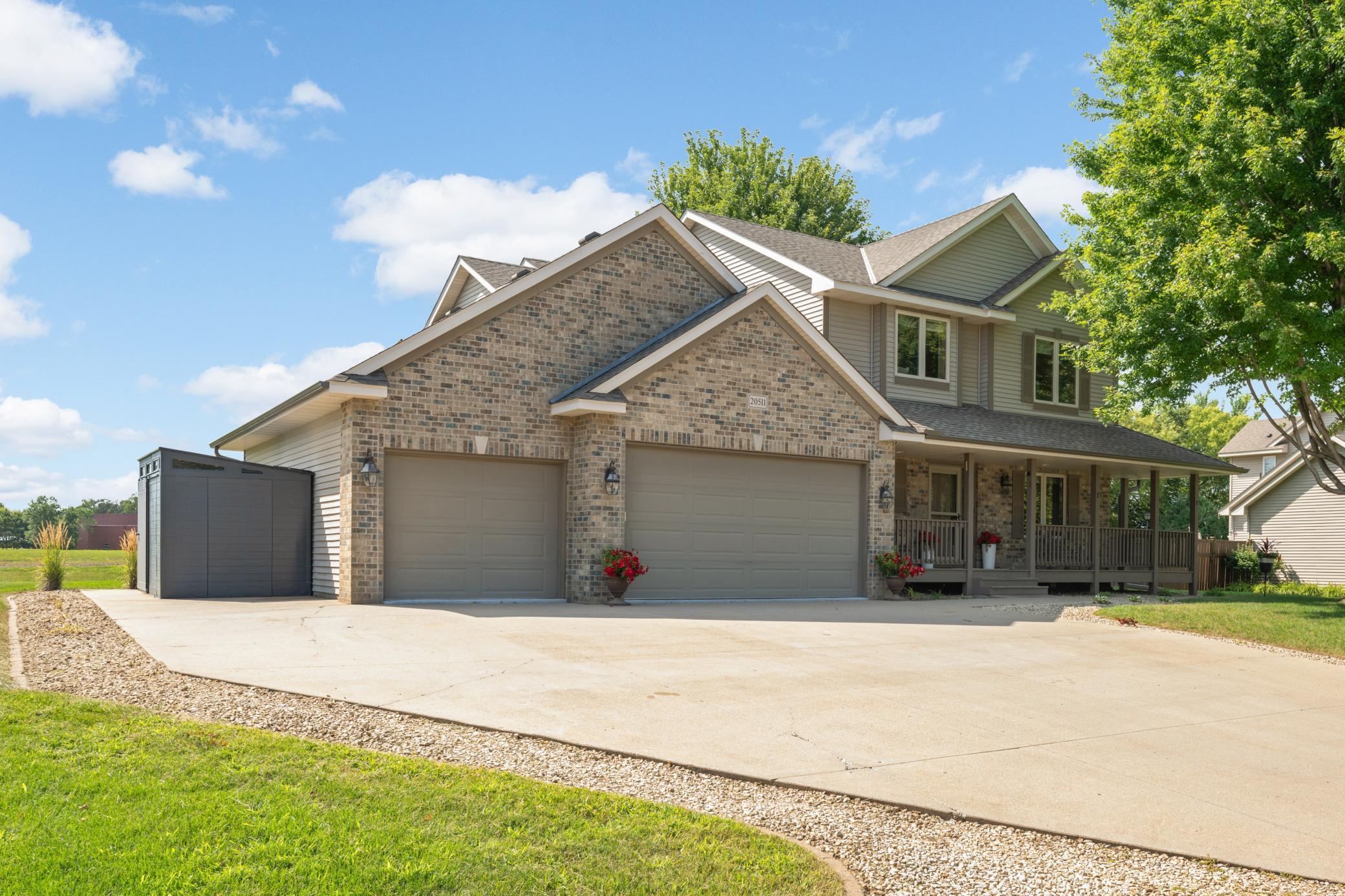 20511 Islandview Circle — photo