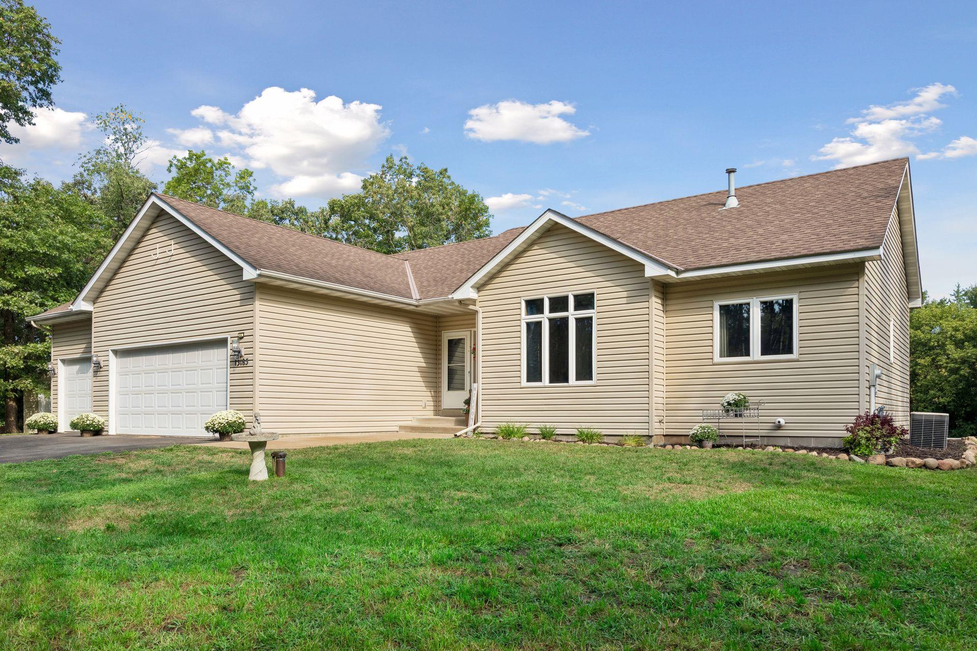 13185 Island View Drive NW — photo
