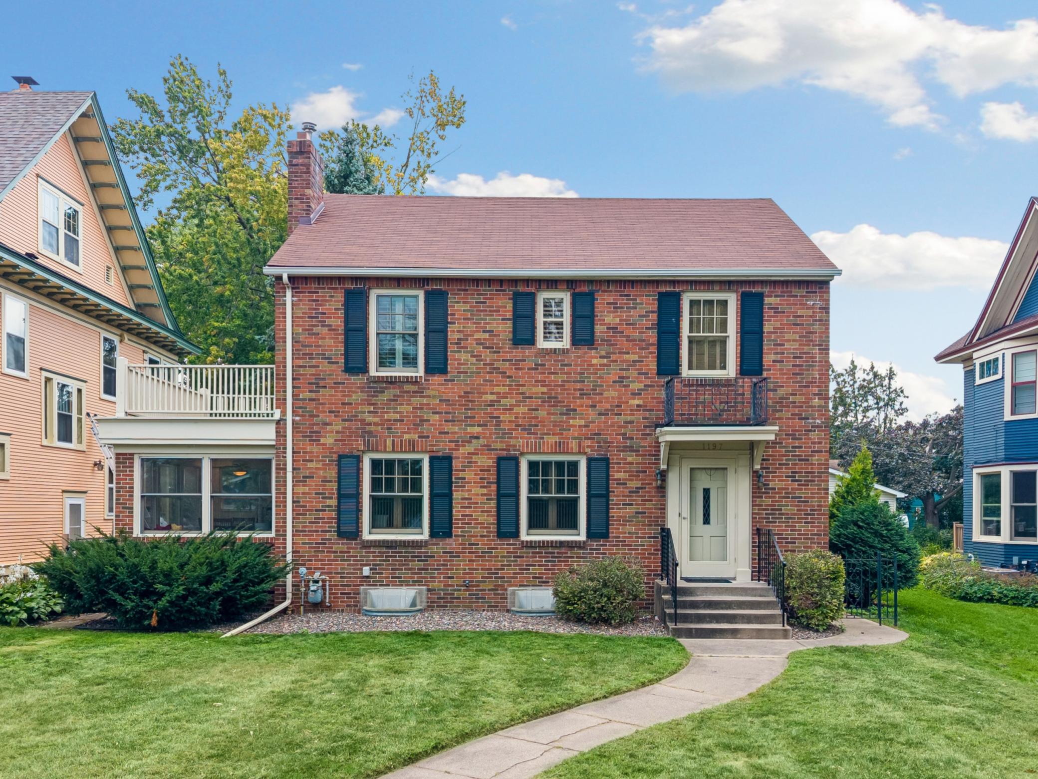 1197 Como Boulevard W — photo