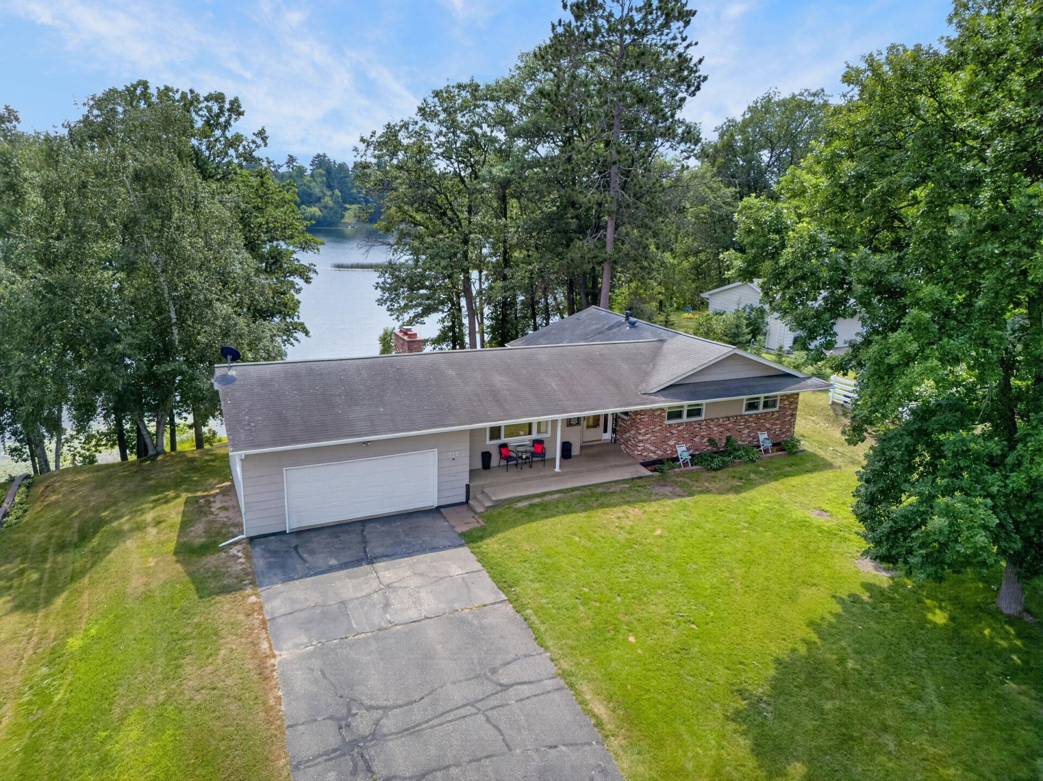 512 Hale Lake Lane — photo