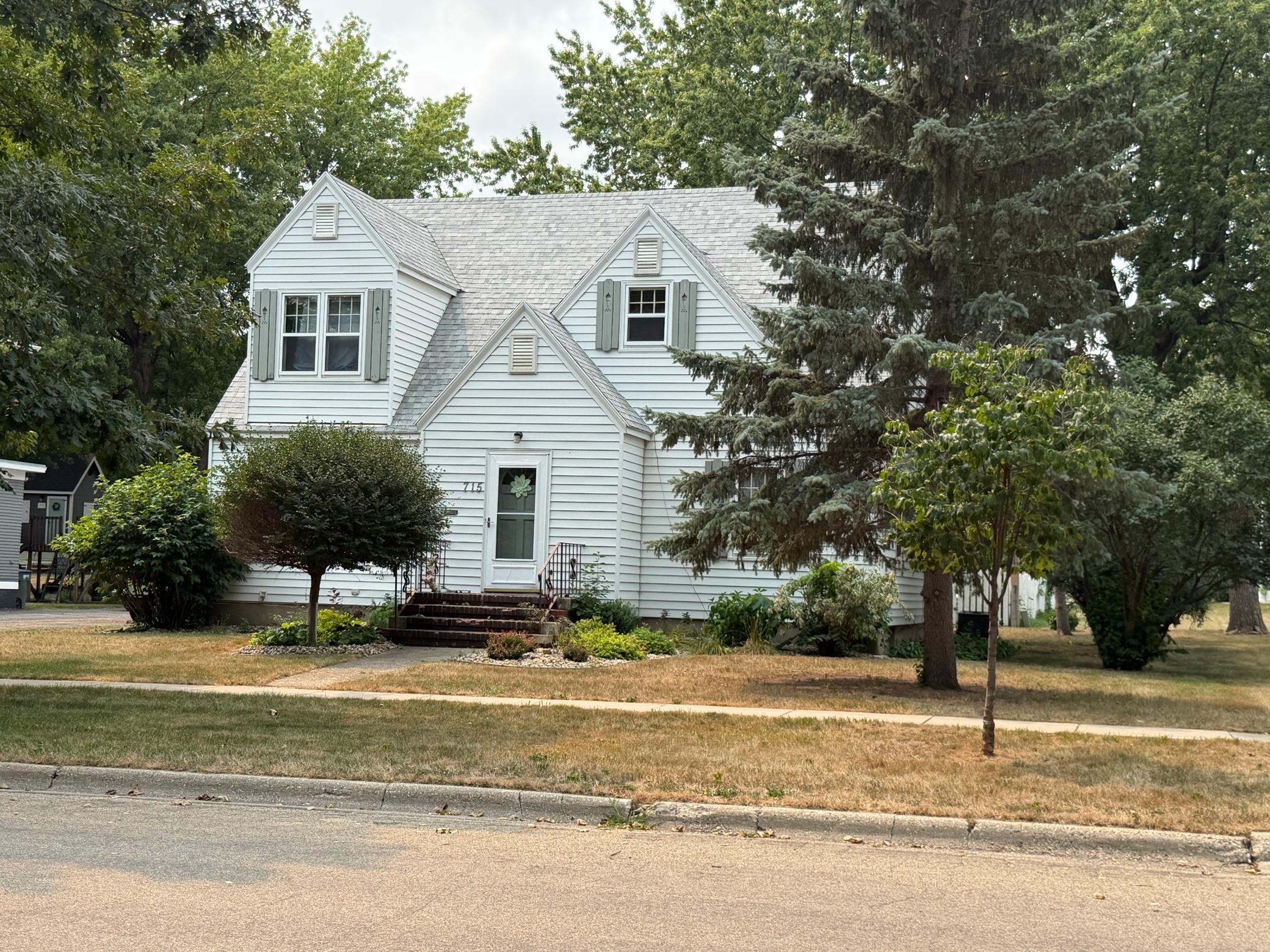715 N Mckenzie Street — photo