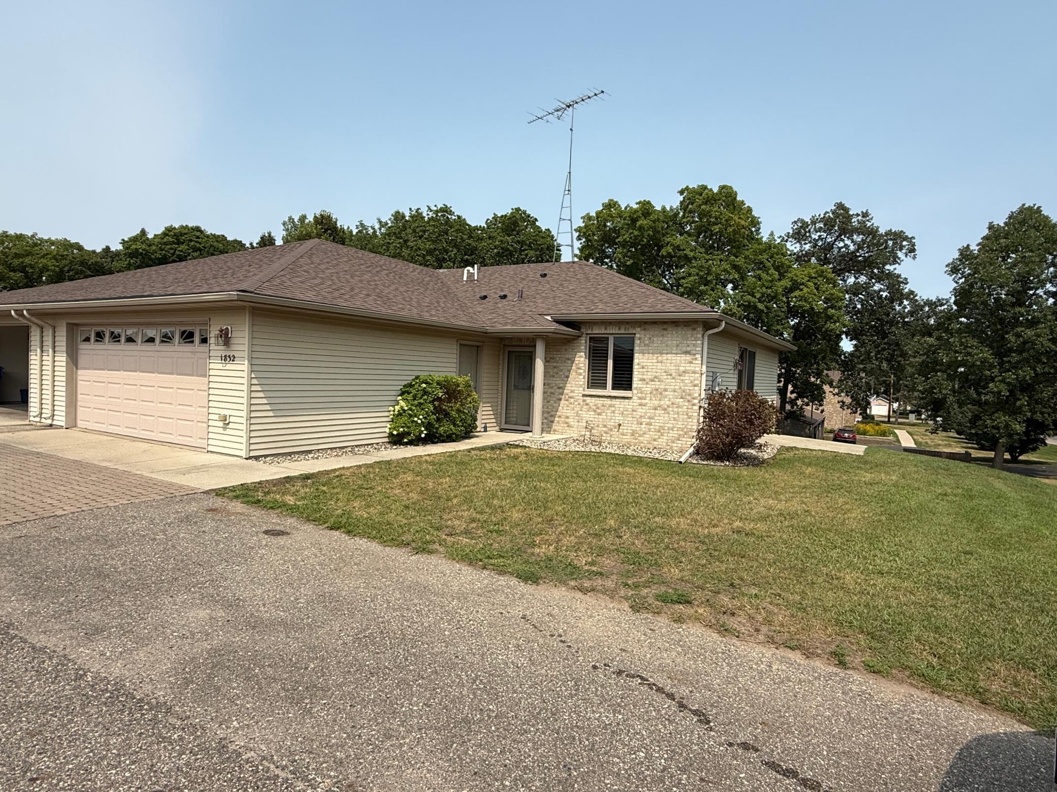 1832 Nodaway Drive — photo