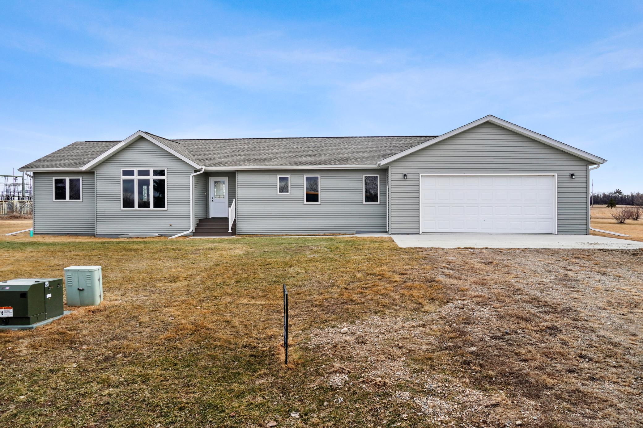 220 Lylac Circle — photo