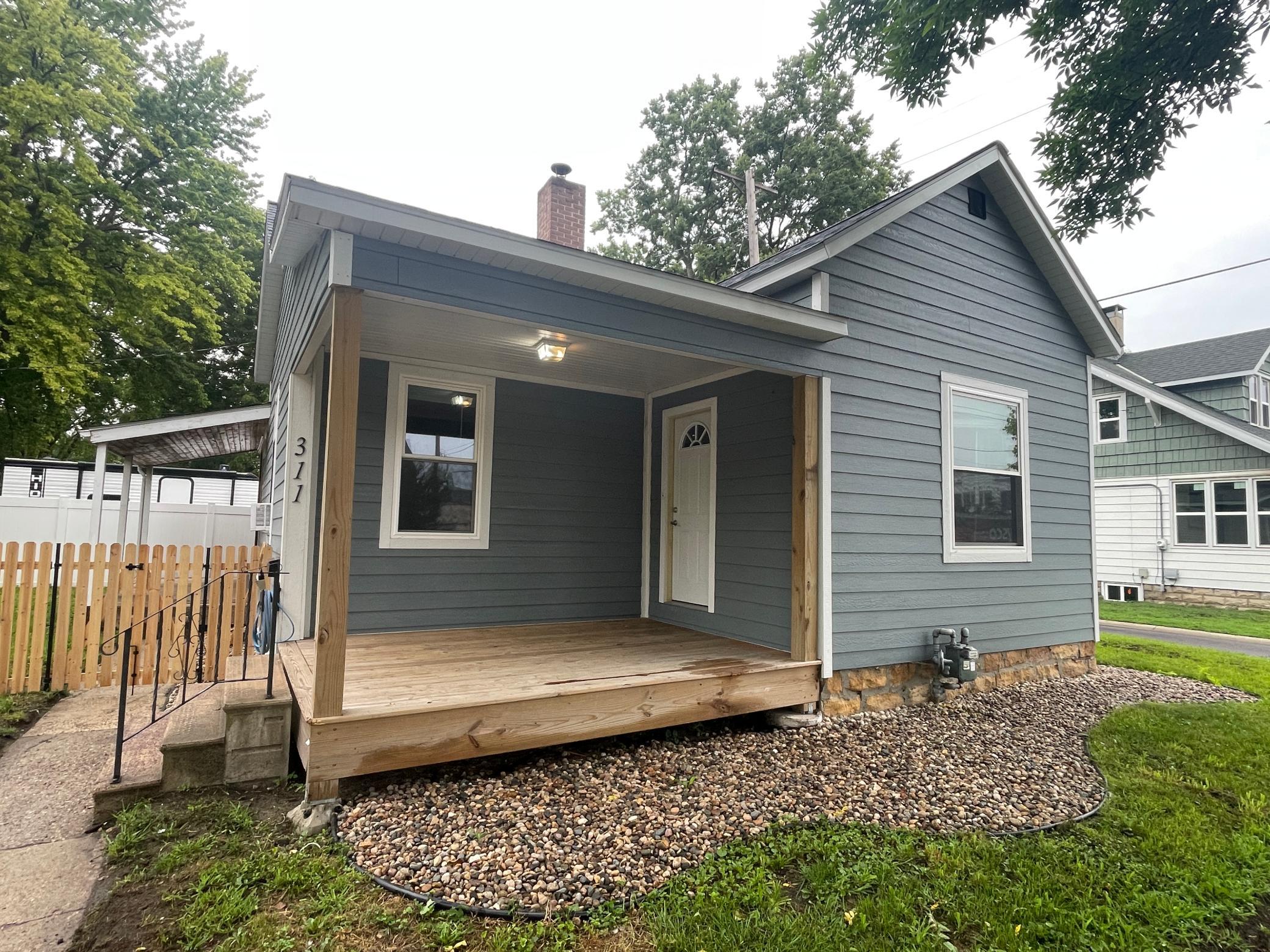 311 Range Street — photo