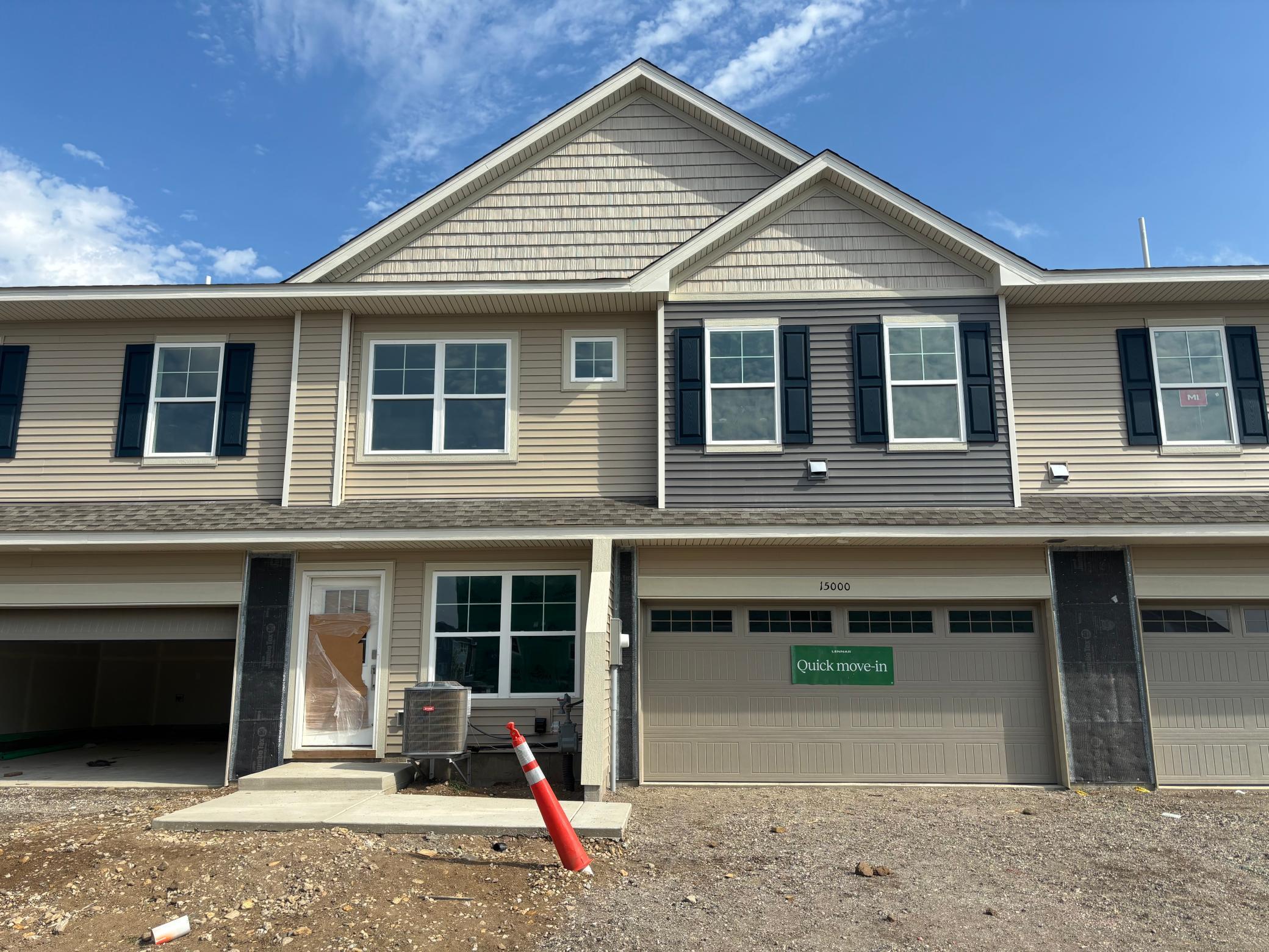 15000 Archdale Lane — photo