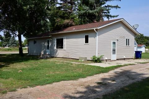 205 9th Avenue E, Lisbon, ND 58054 — photo 2