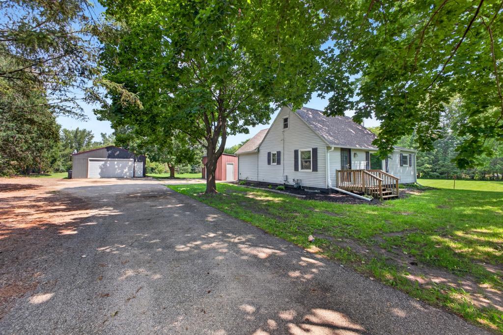 3225 Pinewood Road SE — photo