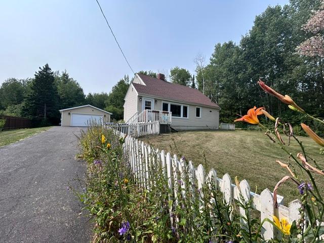 121 Lakewood Drive — photo