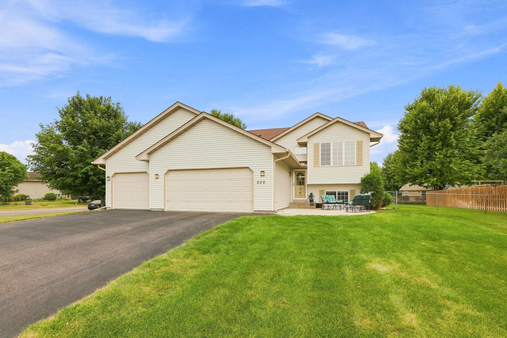 500 Maple Knoll Way NW — photo