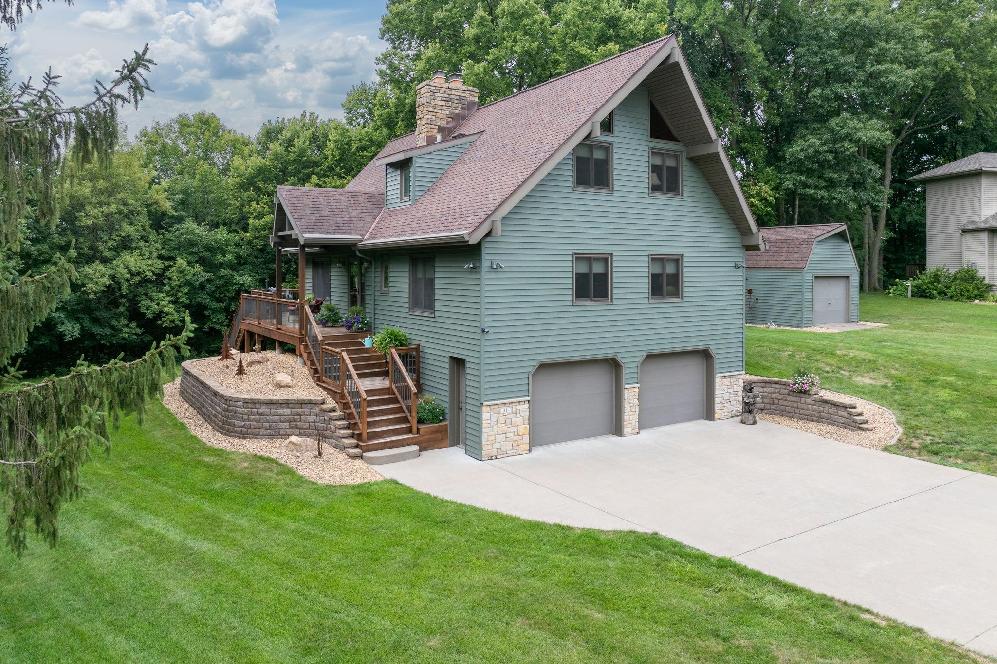 314 Meadow Woods Drive — photo