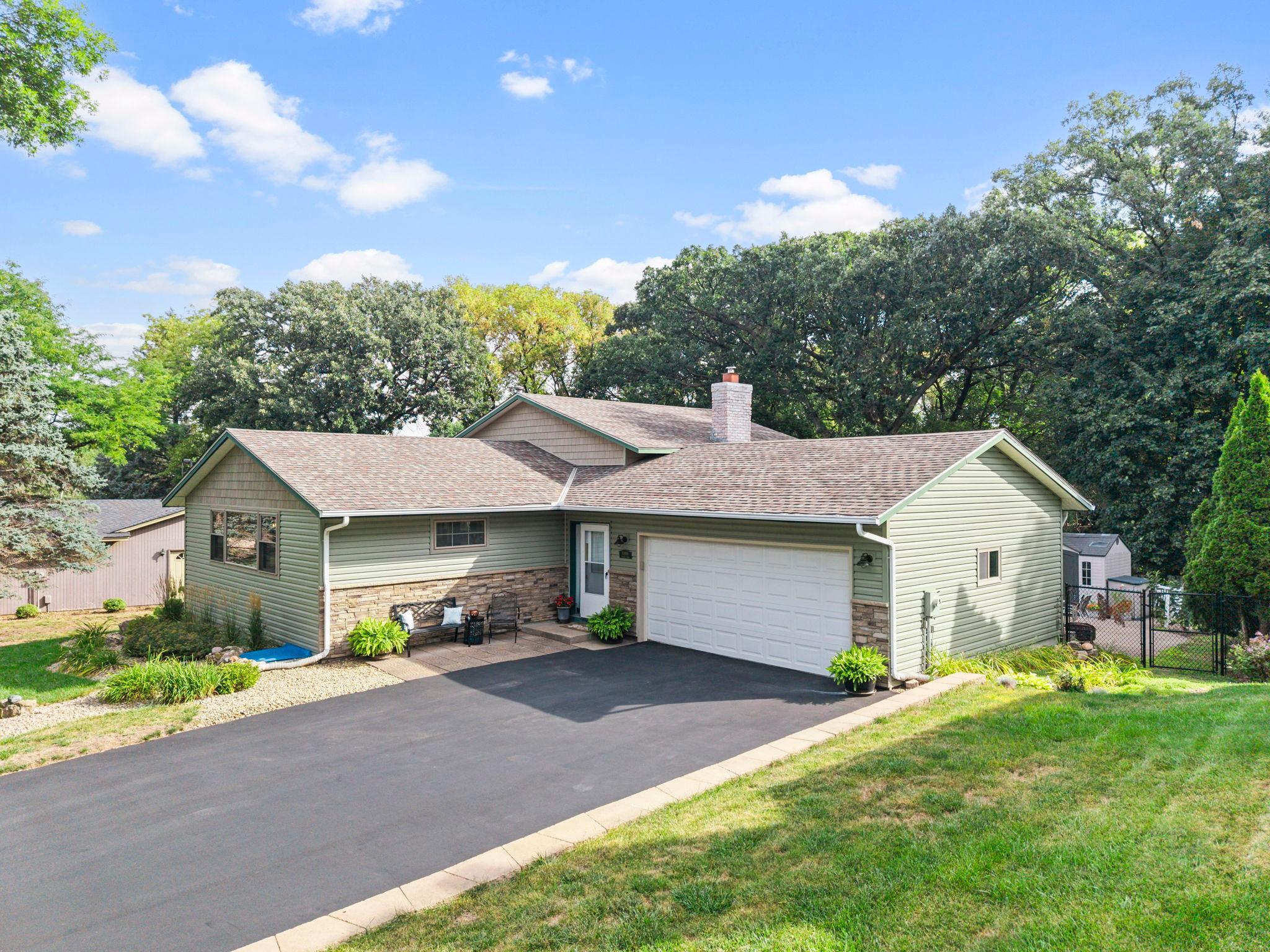13405 Walnut Drive — photo
