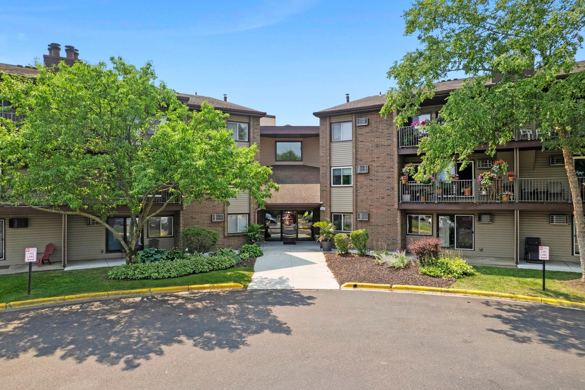 3420 Golfview Drive 123 — photo