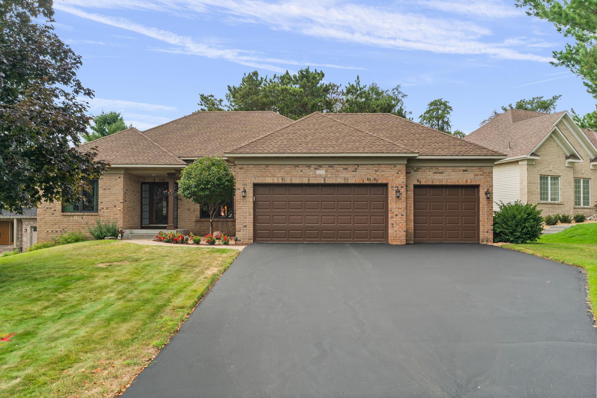 2221 White Pine Court — photo