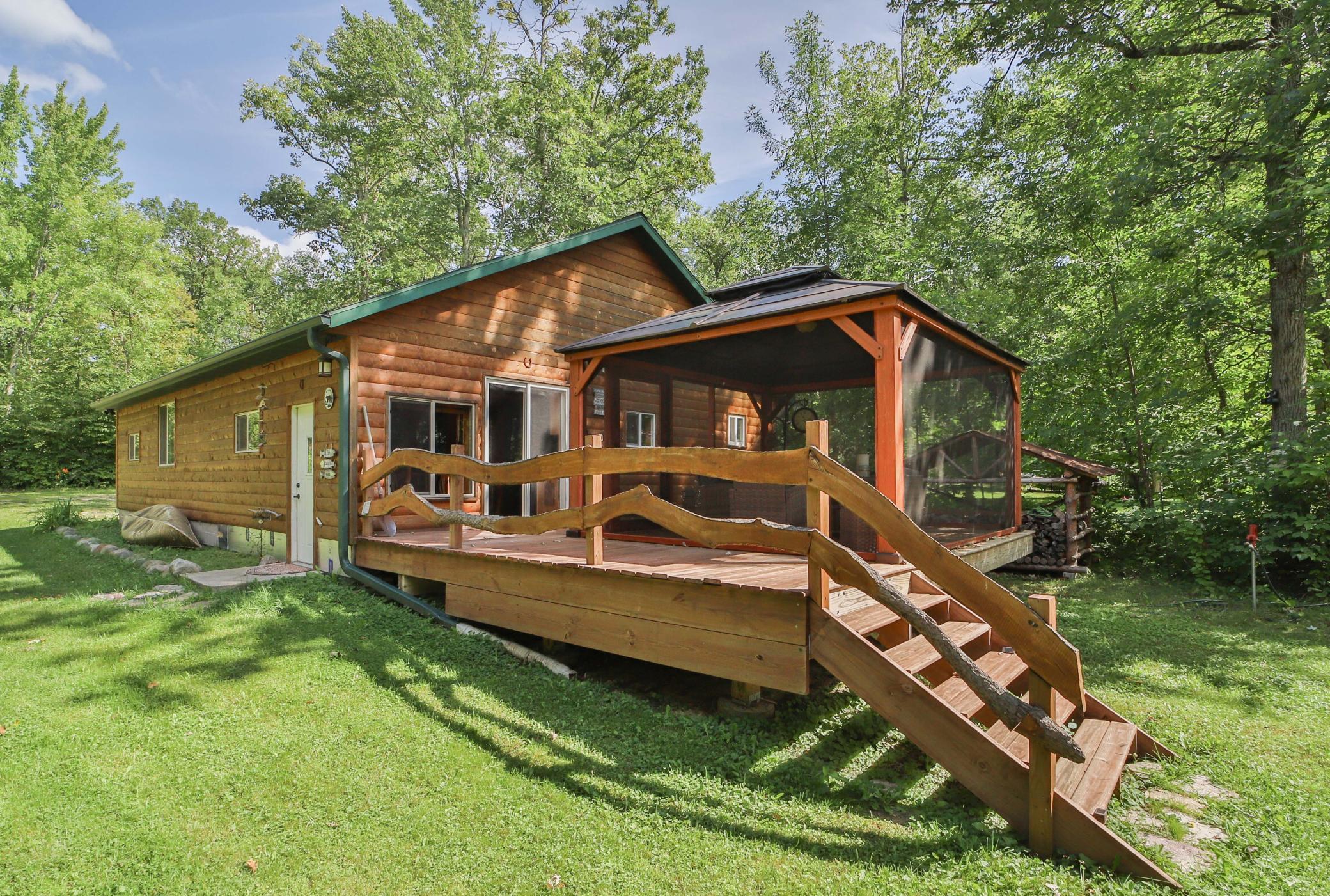 1899 Fern Trail NE — photo
