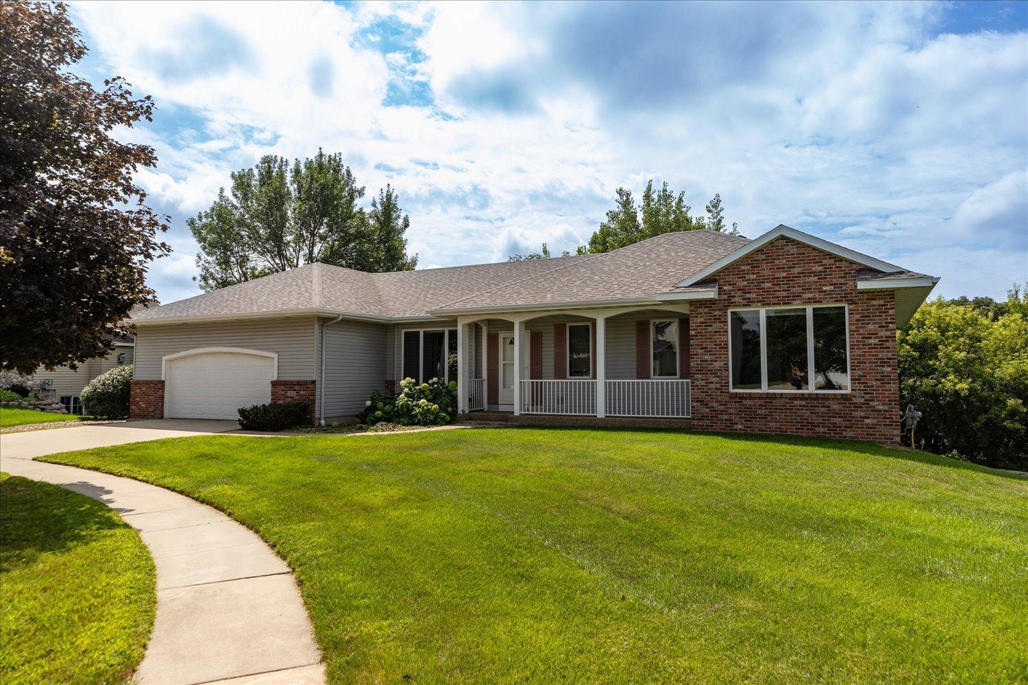2810 Sunset Lane NE — photo