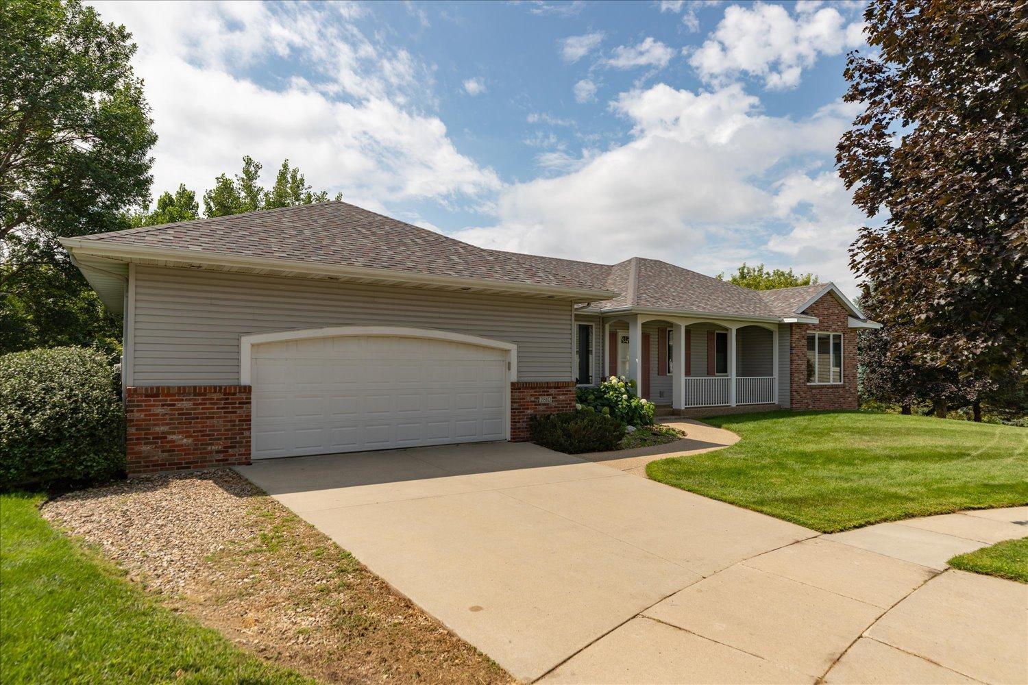 2810 Sunset Lane NE, Rochester, MN 55906 — photo 2