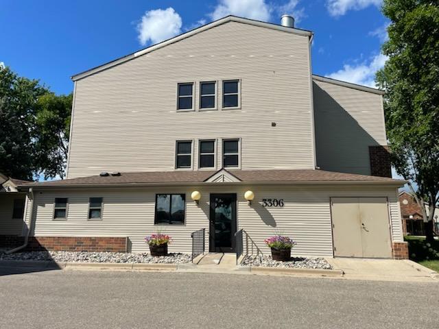 3306 Village Green Boulevard 302 — photo
