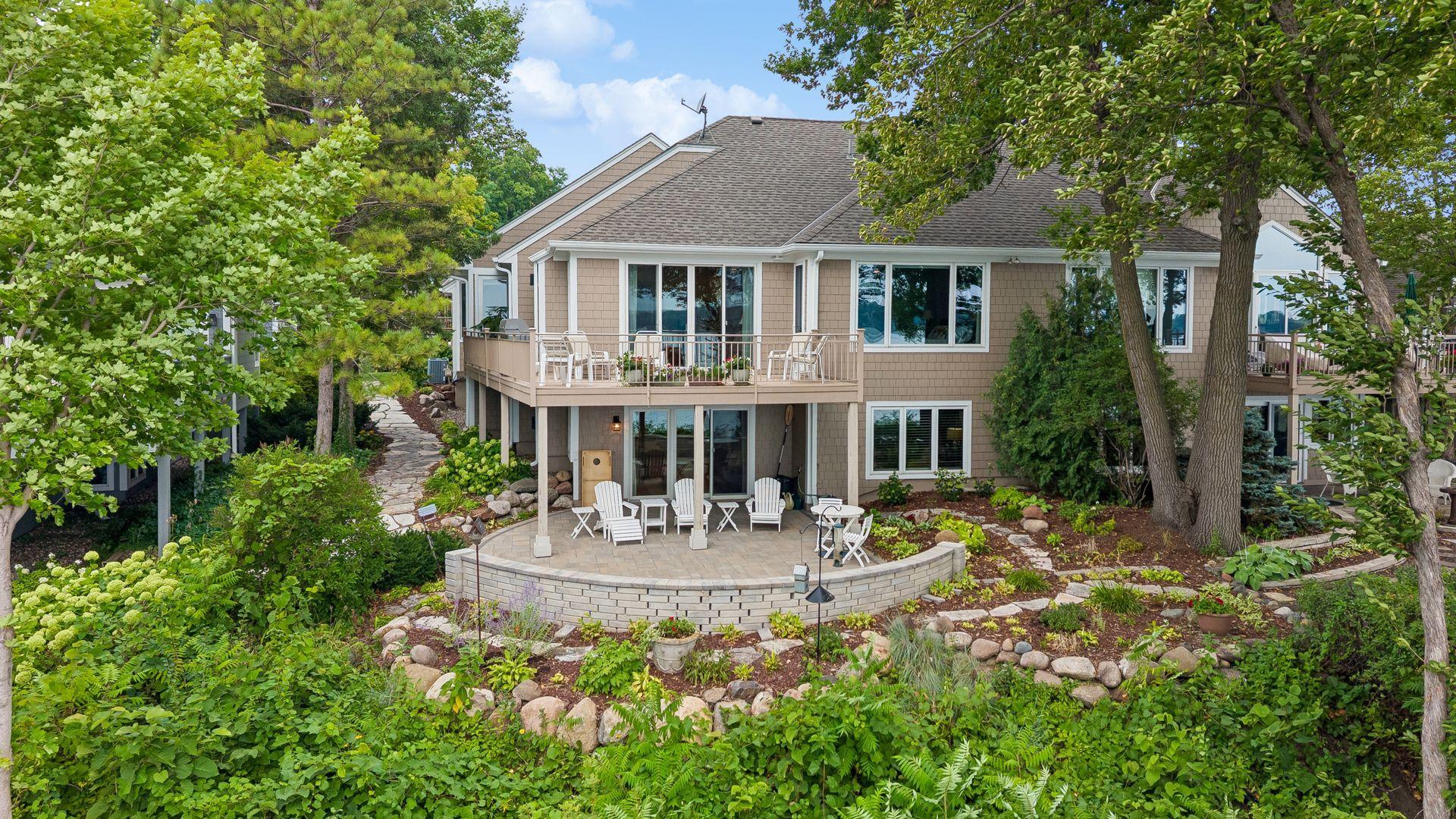 2928 Pelican Point Circle — photo