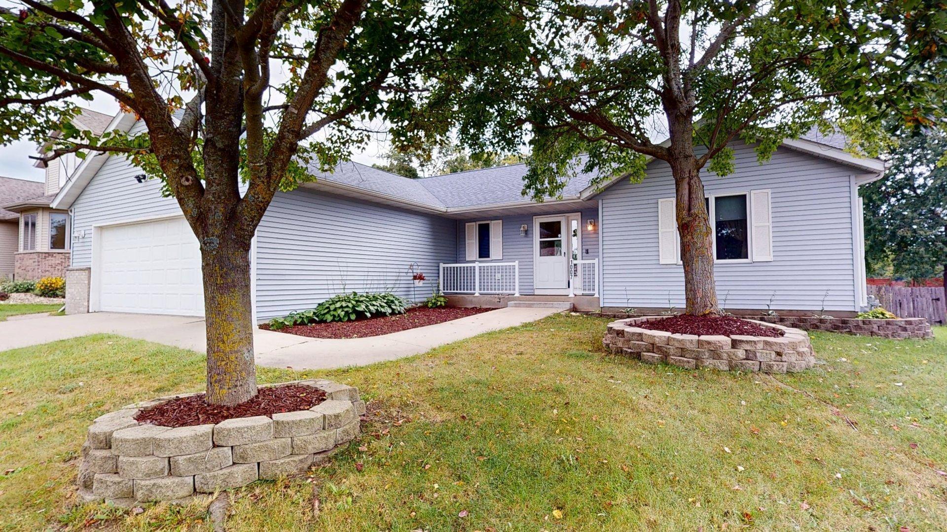 1007 Golfers Court SE — photo