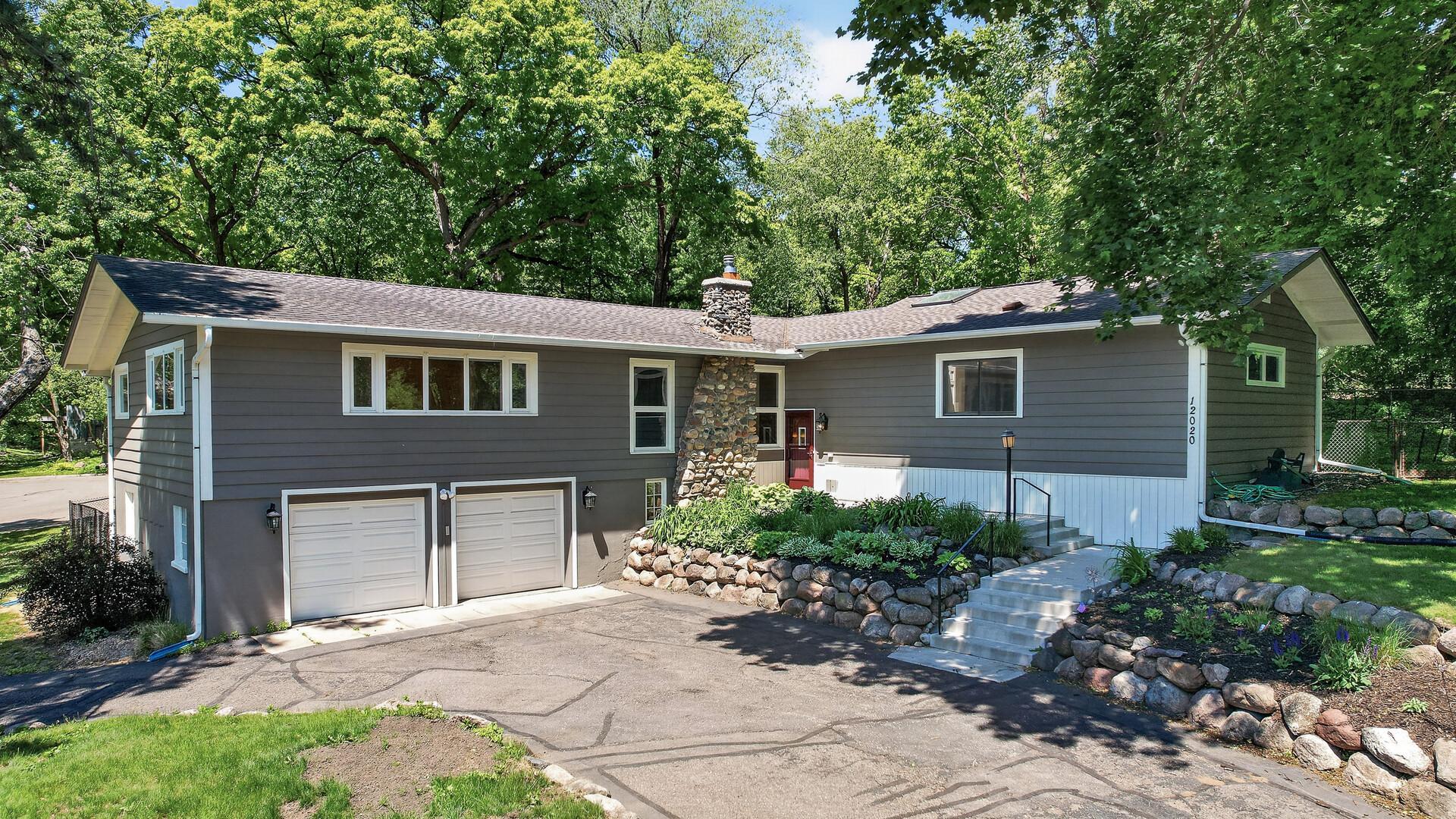 12020 Mayflower Circle — photo