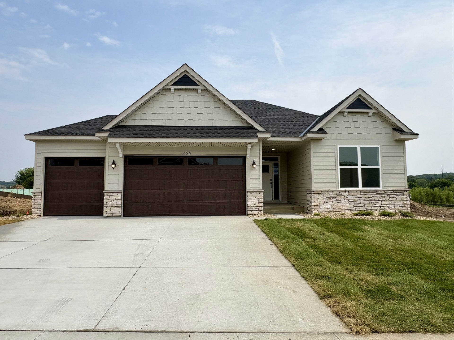 1256 Hadley Hills Drive NE — photo