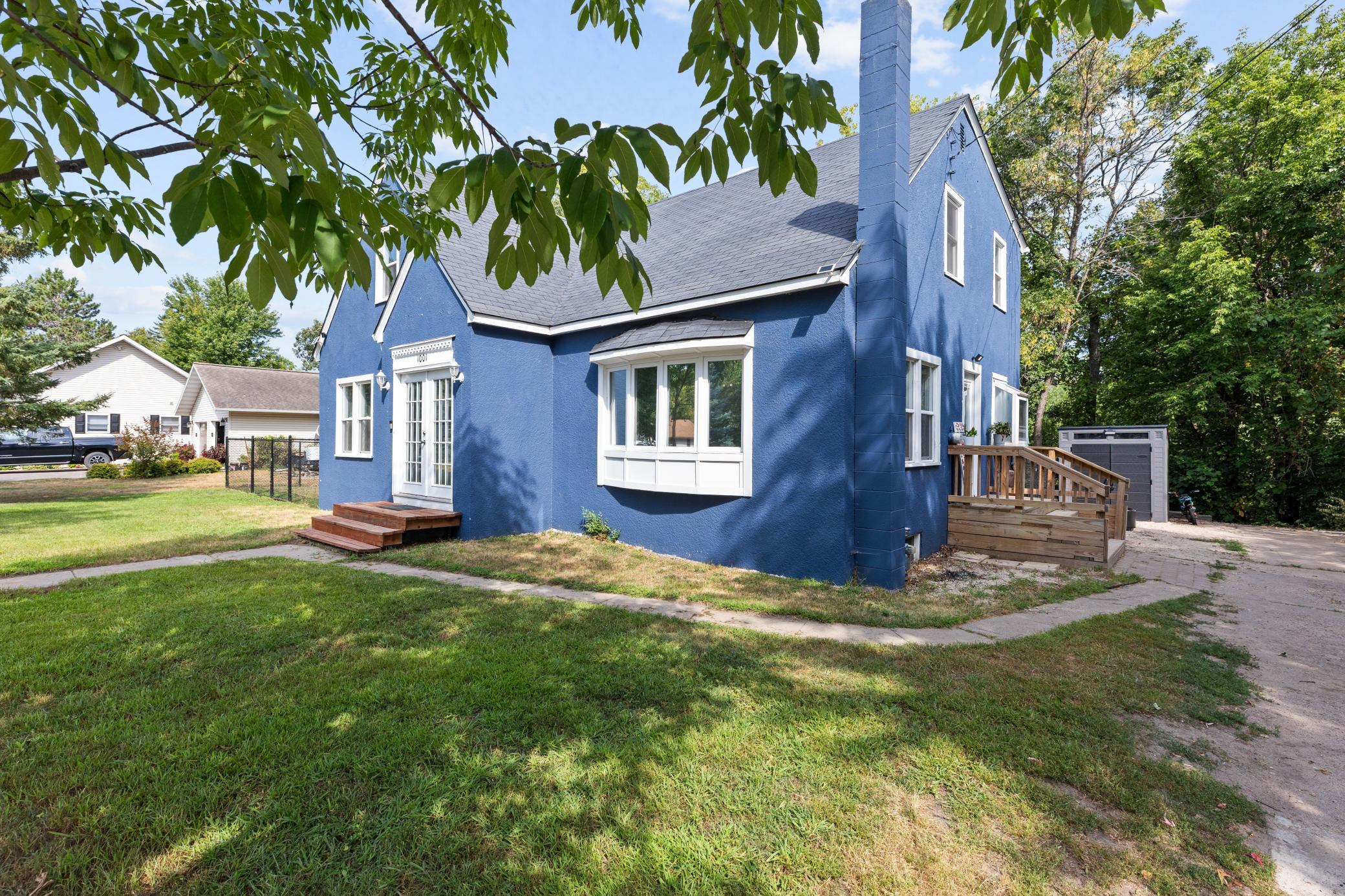 1001 Terrace Avenue — photo