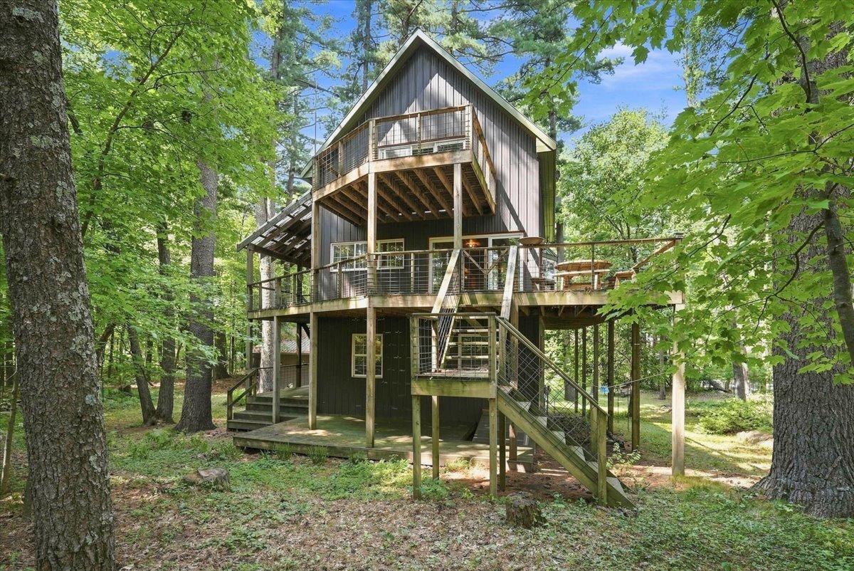 530 Round Lake Court — photo