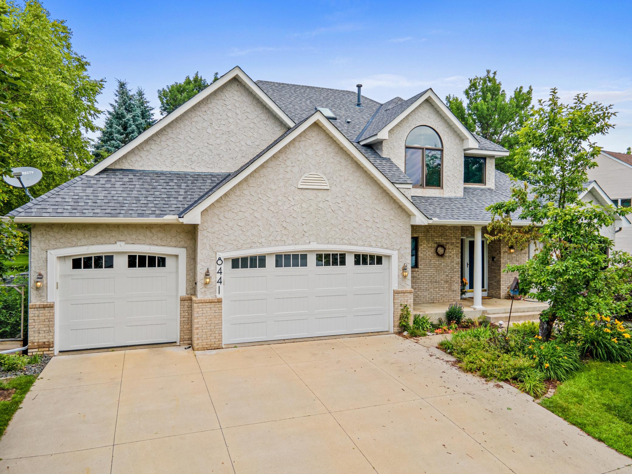 8441 W Lake Drive — photo