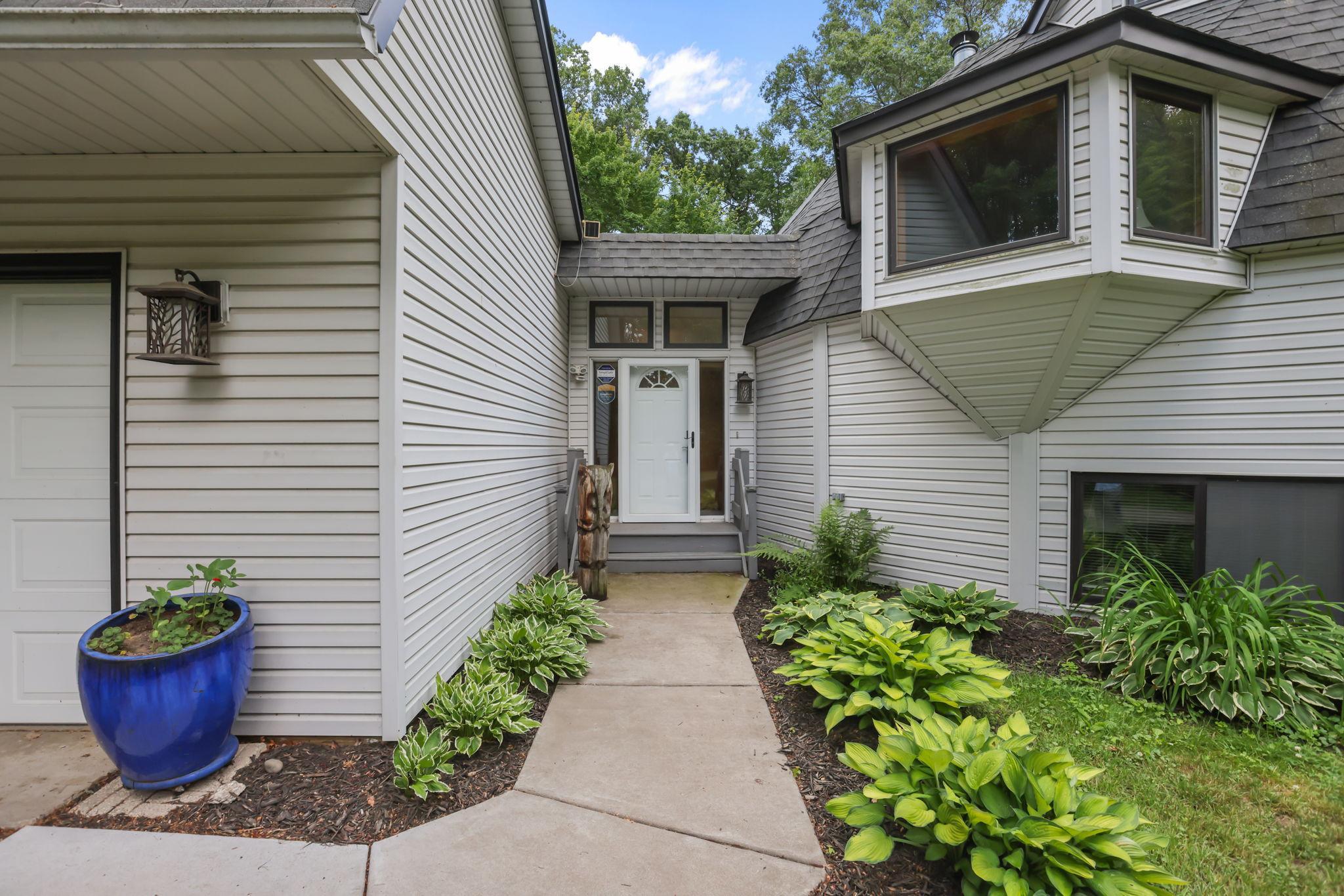 17345 Kettle River Boulevard NE — photo