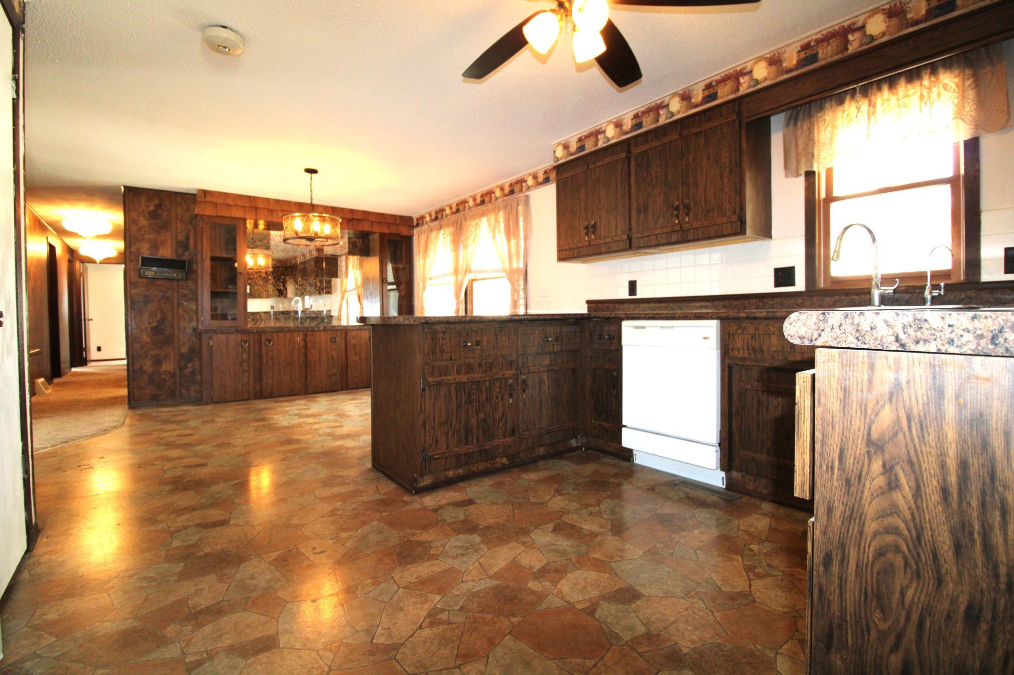 Home in Winona, MN 55987 — photo 2