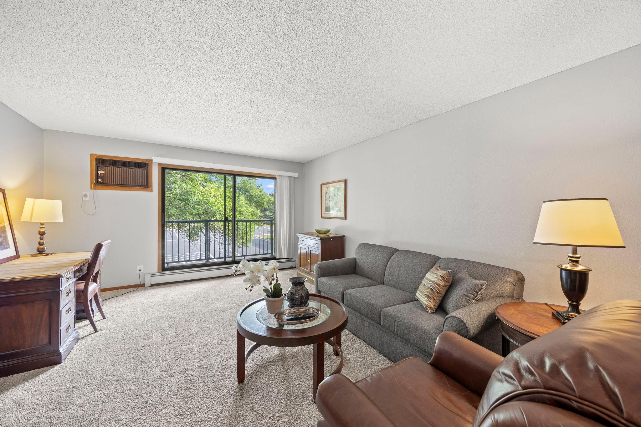 4 Pine Tree Drive 218 — photo