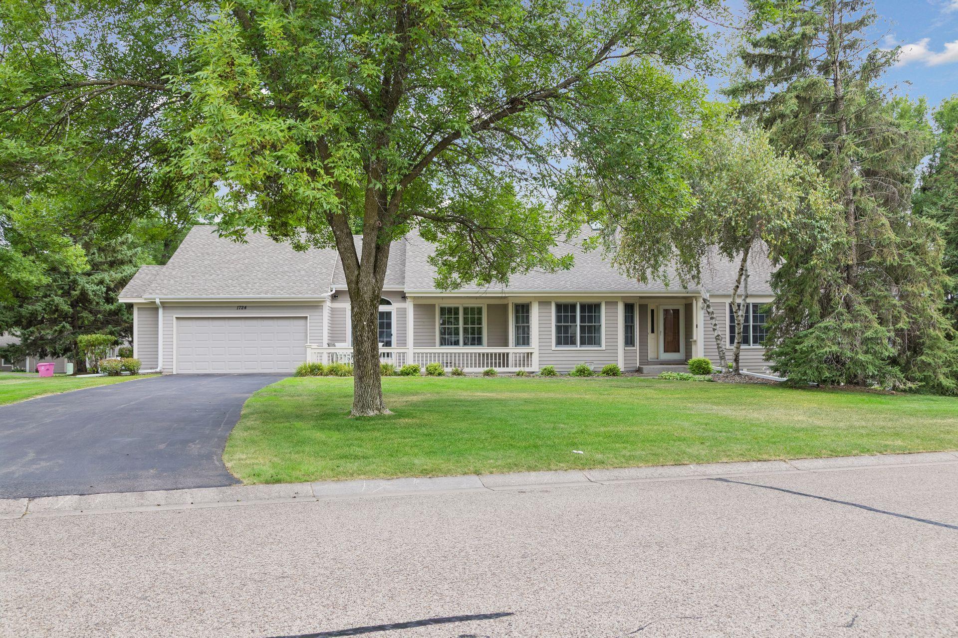 1724 Donegal Drive — photo
