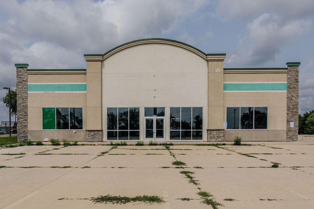 2505 E Highway 7 — photo