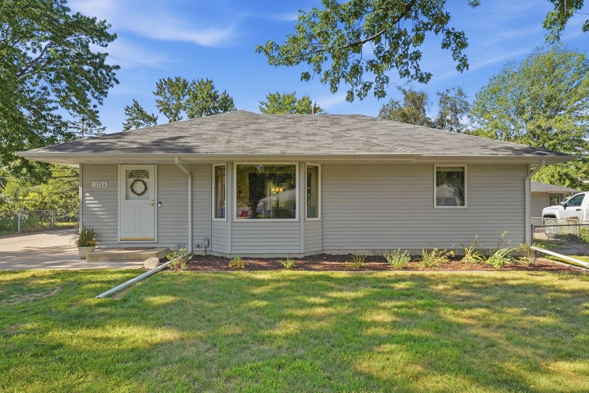 11724 NW Larch Street NW — photo