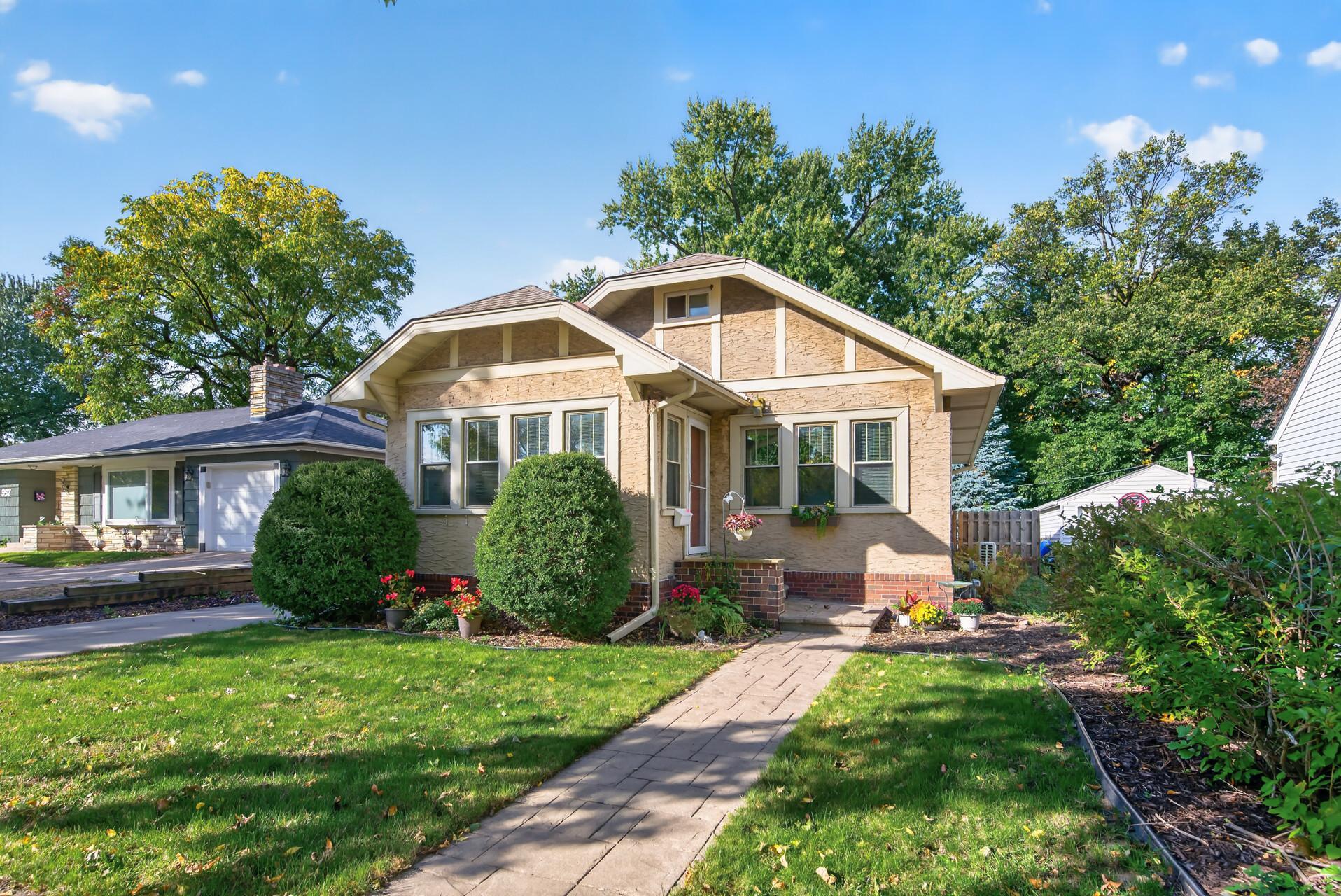 953 Hall Avenue, West Saint Paul, MN 55118 | Realty.com