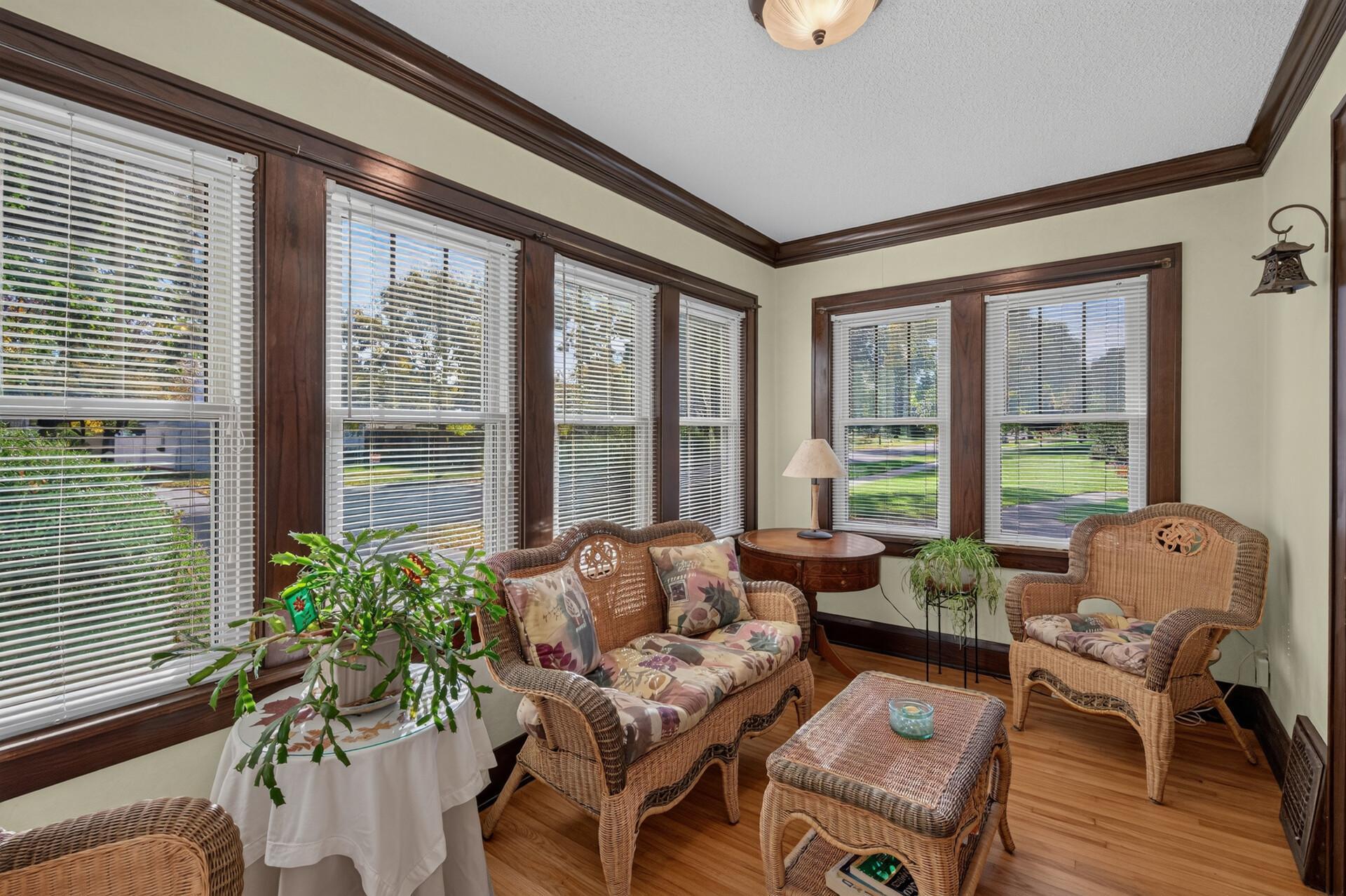 953 Hall Avenue, West Saint Paul, MN 55118 | Realty.com