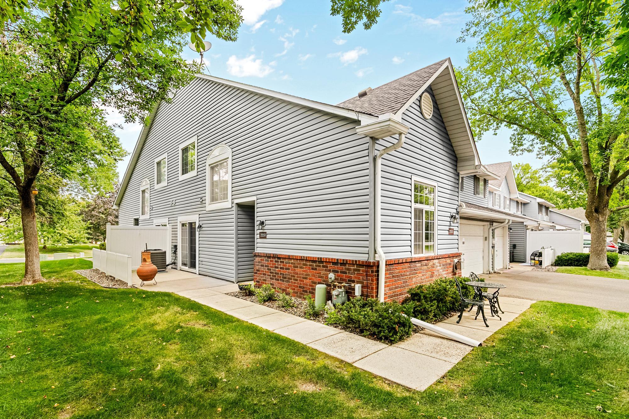 2551 Bedford Court 45 — photo