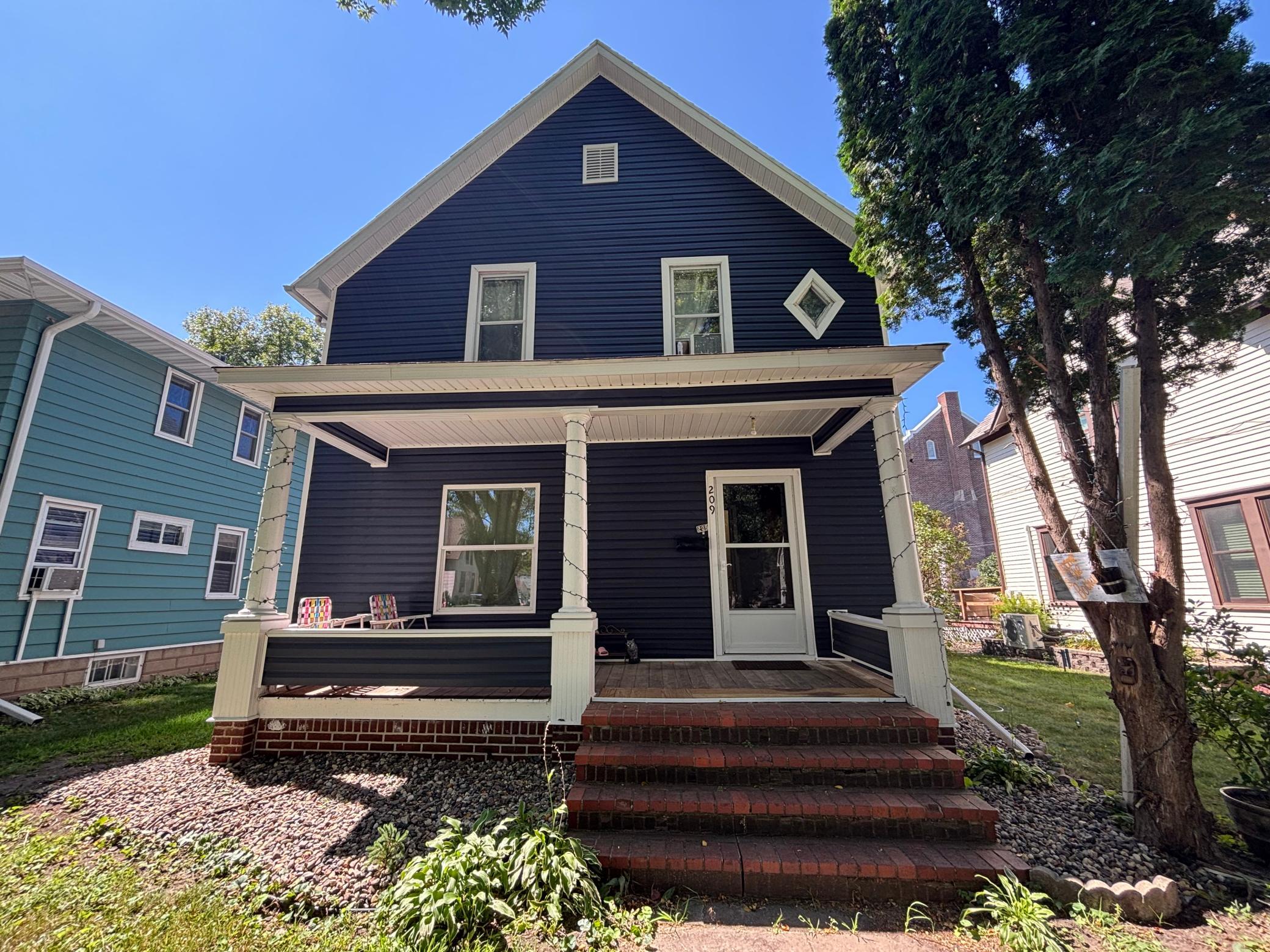 209 N 6th Street — photo